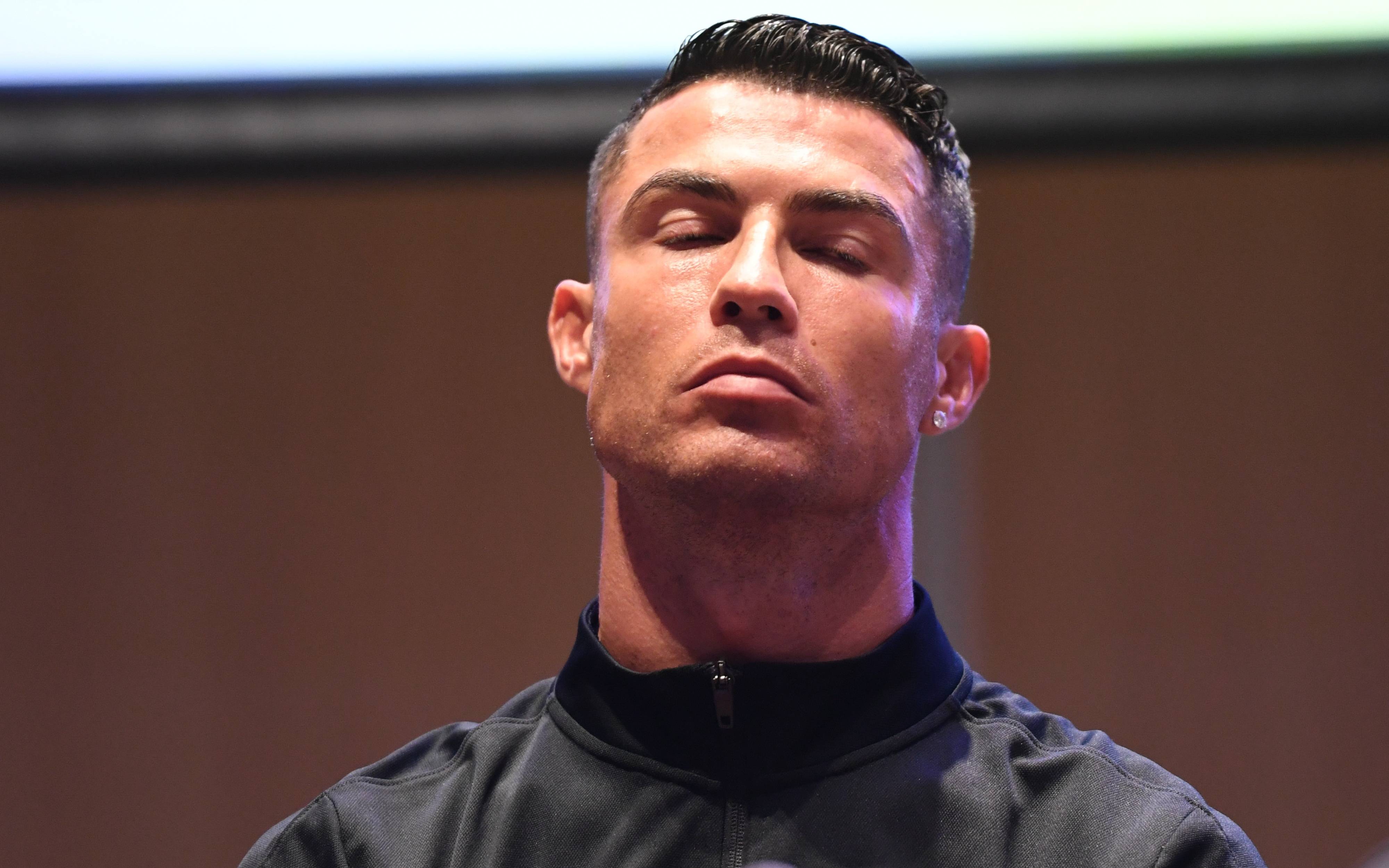 爱游戏 - C罗爆冷击败澳大利亚队，势不可挡引爆全场！